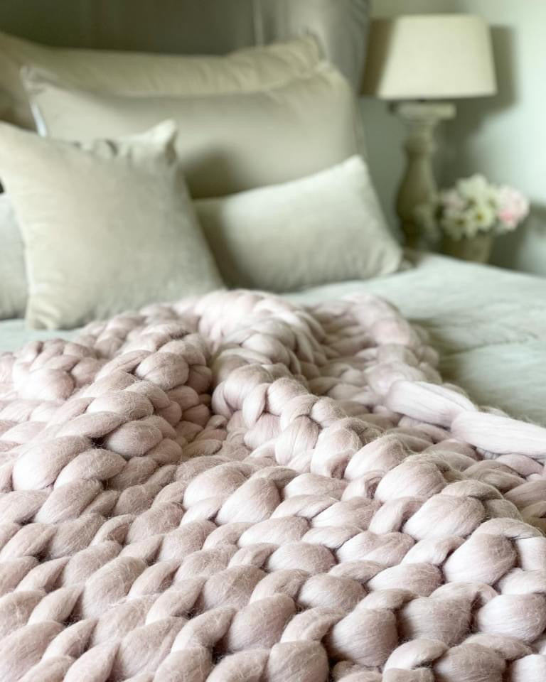 Pink Chunky Knit Throw